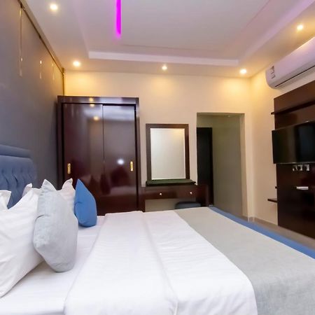 ال متعب سويتس الفلاح 1 Aparthotel Riade Exterior foto